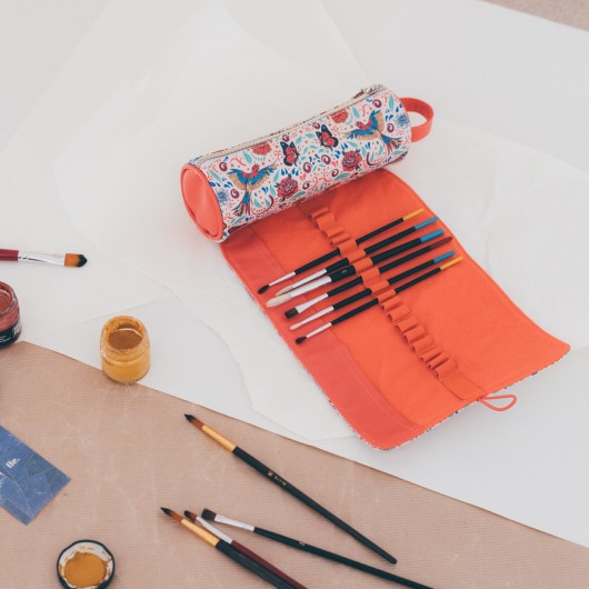 FRIDA KAHLO VIVA LA VIDA ROLL-UP PENCIL CASE