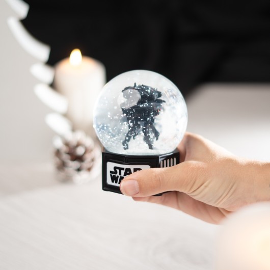 STAR WARS SNOW GLOBE