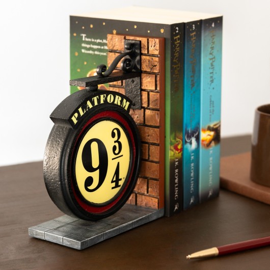 HARRY POTTER PLATFORM 9 3/4 BOOKENDS