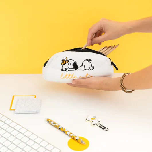 SNOOPY PLUSH CASE
