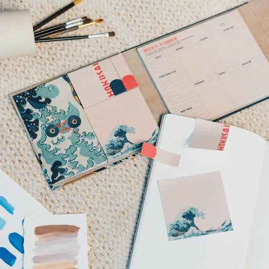 HOKUSAI WEEKLY PLANNER WITH STICKY NOTES