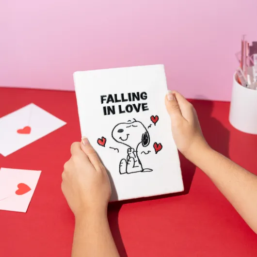 SNOOPY LOVE SEASON PREMIUM A5 NOTEBOOK PLUSH COVER