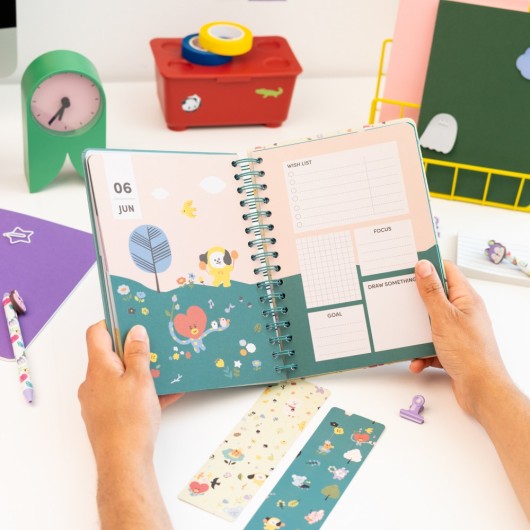BT21 2026/2027 WEEK TO VIEW A5 12 MONTHS ACADEMIC DIARY