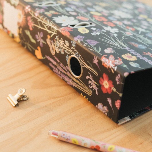 SLEEPLESS GARDEN FILE FOLDER WITH COMPRESSOR