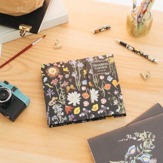 SLEEPLESS GARDEN WEEKLY PLANNER WITH STICKY NOTES