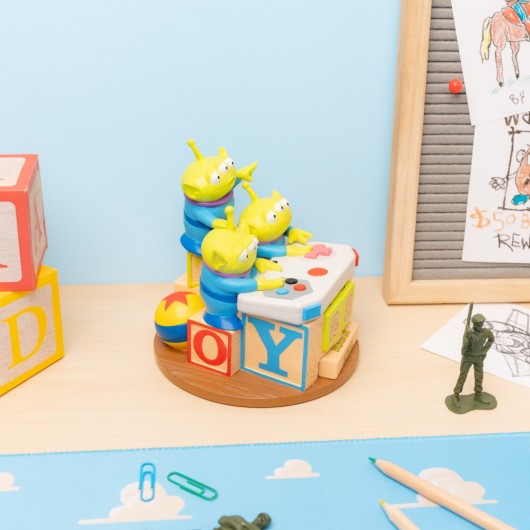 DISNEY PIXAR TOY STORY ALIENS 3D PERPETUAL CALENDAR