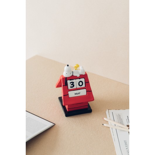 SNOOPY DOGHOUSE 3D PERPETUAL CALENDAR