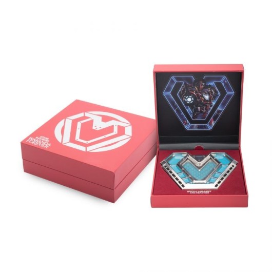 REPLICA MARVEL BLACK PANTHER WAKANDA FOREVER PIN IRONHEART ARC REACTOR