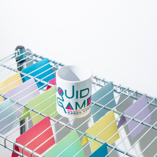 TAZA EL JUEGO DEL CALAMAR LOGO