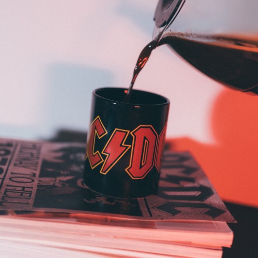 TAZA AC/DC