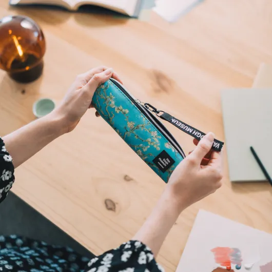 SET ESTUCHE CON BOLIGRAFO Y LAPIZ VAN GOGH MUSEUM