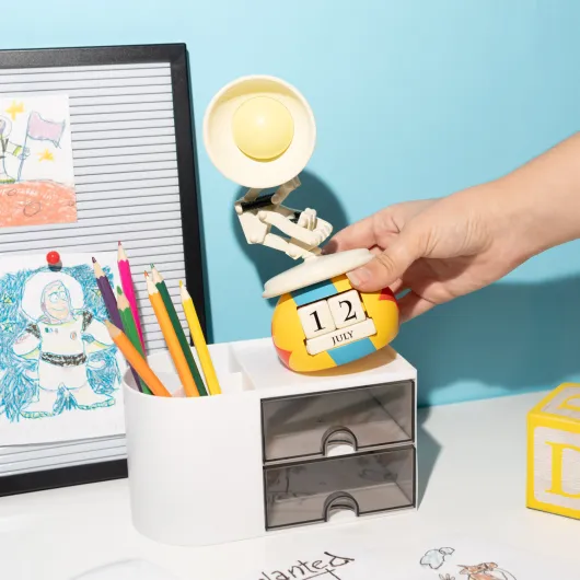 CALENDARIO PERPETUO 3D DISNEY PIXAR LAMPARA Y PELOTA