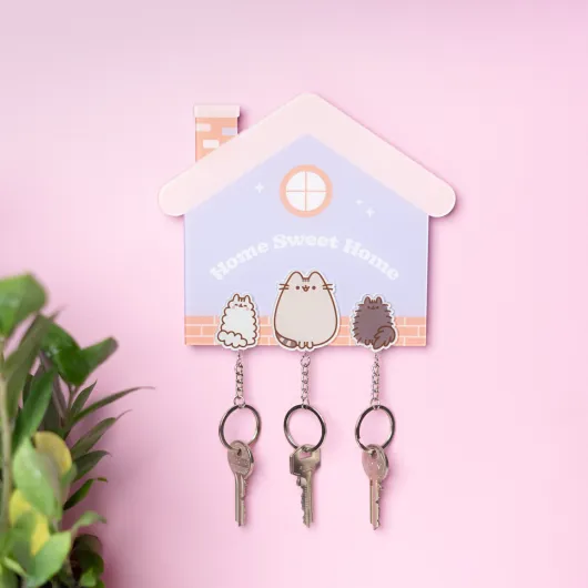 COLGADOR DE LLAVES CON LLAVERO PUSHEEN