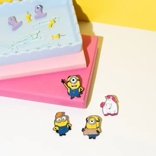 SET DE 4 PINS MINIONS