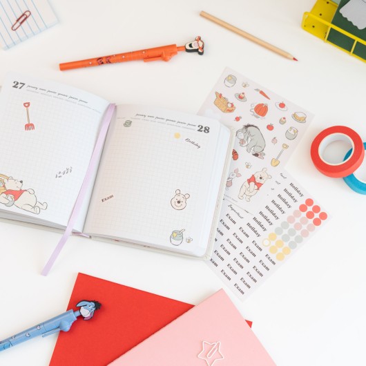 AGENDA ESCOLAR 2026/2027 DIA PAGINA M CON LOMO 11 MESES DISNEY WINNIE THE POOH