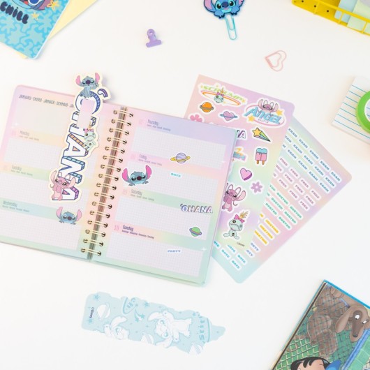 AGENDA ESCOLAR 2026/2027 SEMANA VISTA A5 12 MESES DISNEY STITCH Y ANGEL