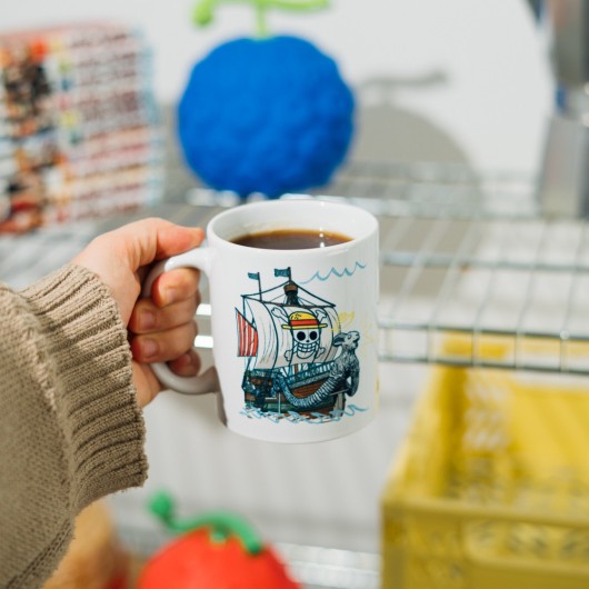 TAZA ONE PIECE NETFLIX GOING MERRY