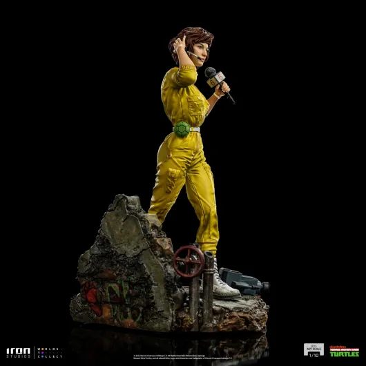 FIGURA ART SCALE LAS TORTUGAS NINJA APRIL O'NEAL