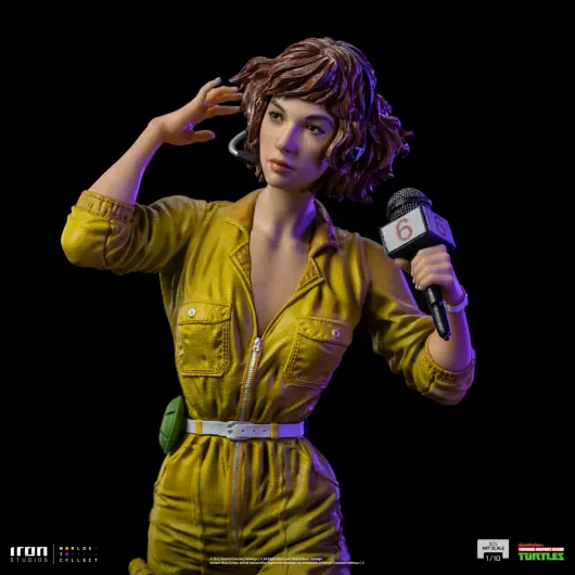 FIGURA ART SCALE LAS TORTUGAS NINJA APRIL O'NEAL