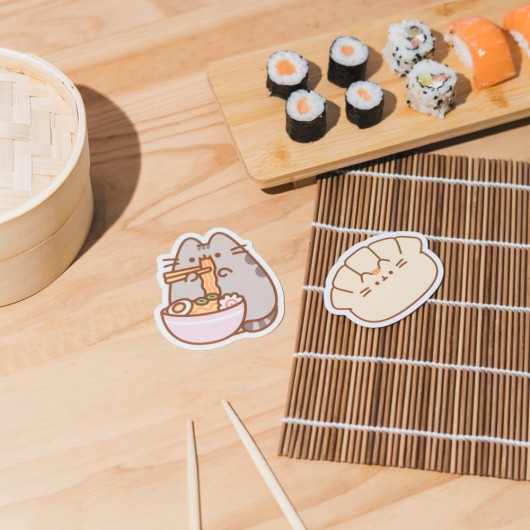 PACK 2 AUTOCOLLANTS VINYLE PUSHEEN SUSHI ROLL 6