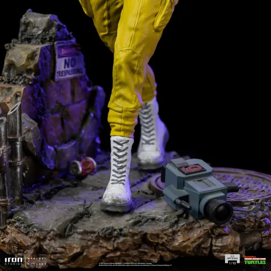 FIGURA ART SCALE LAS TORTUGAS NINJA APRIL O'NEAL