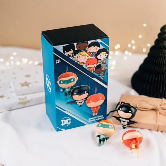 KIT DE 3 ENFEITES DE NATAL DC COMICS BATMAN, FLASH E GREEN LANTERN