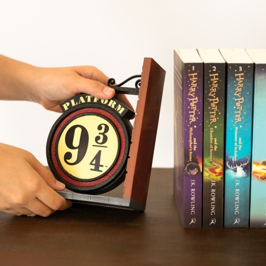 SUPORTES DE LIVROS HARRY POTTER PLATAFORMA 9 3/4