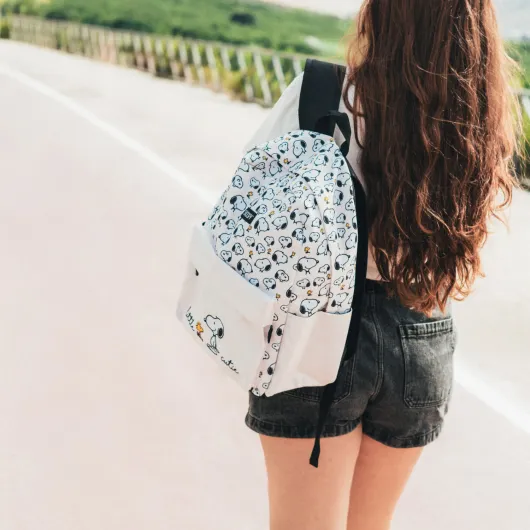 MOCHILA SNOOPY LAZY DAYS