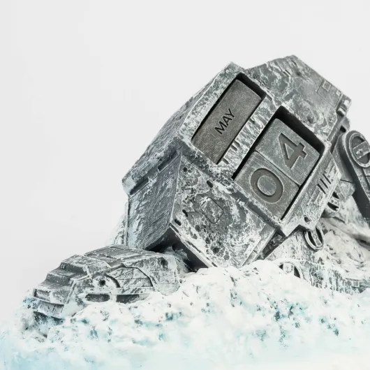 CALENDÁRIO PERPÉTUO 3D STAR WARS ATAT DERRIBADO