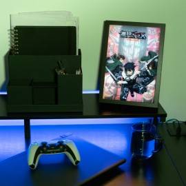 LAMINA LED ENMARCADA ATTACK ON TITAN 2