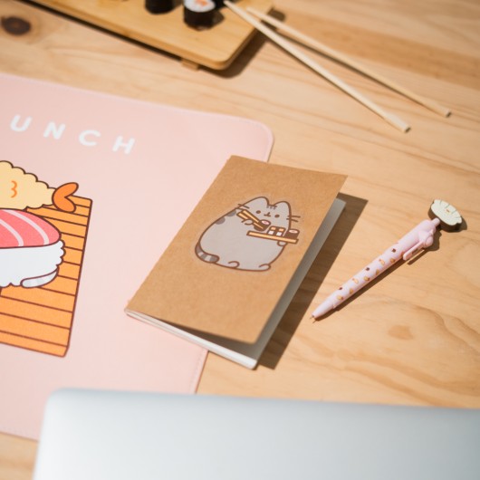 PACK 2 AUTOCOLANTES VINIL PUSHEEN SUSHI ROLL 1