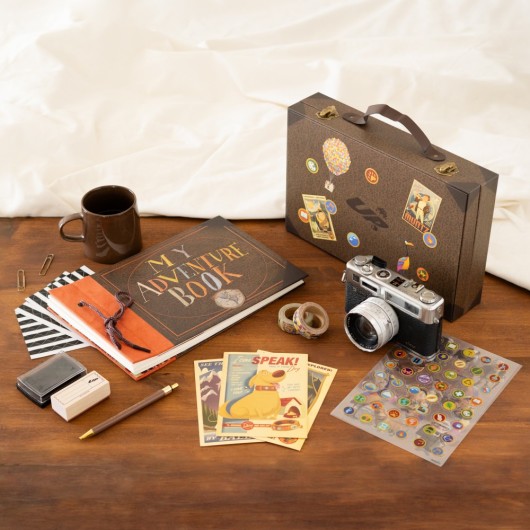 SET SCRAPBOOK DISNEY PIXAR UP MY ADVENTURE BOOK